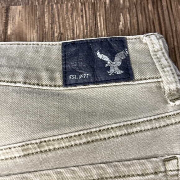 American Eagle Outfitters Women's Olive Shorts high rise super stretch shorts - Picture 3 of 5